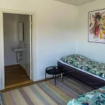 Architect-designed House With Sea Views Дом отдыха *