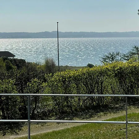 Architect-designed House With Sea Views Ferienhaus *